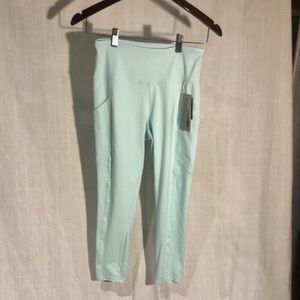 Capri Sport Leggings